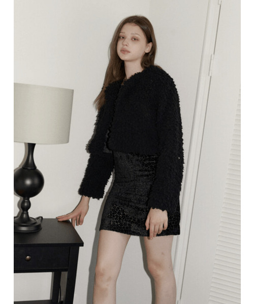 KINDABABY(カインダベイビー)の「black crop fur jacket(ムートンコート・レディース・ブラック・FREE)」の4枚目の写真