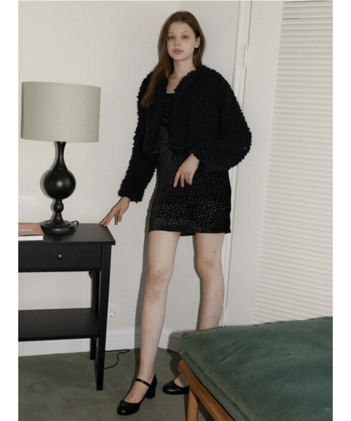 KINDABABY(カインダベイビー)の「black crop fur jacket(ムートンコート・レディース・ブラック・FREE)」の5枚目の写真