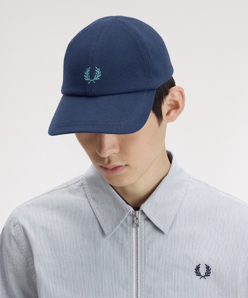 FRED PERRY（フレッドペリー）の「Pique Classic Cap／ピケクラシックキャップ（キャップ・メンズ・セージグリーン/ダークネイビー/ダークグリーン/ブラック系その他/ベージュ/ブルー系その他/ネイビー/ダークブルー/マルーン/ブラック・ONE SIZE）」の7枚目の写真