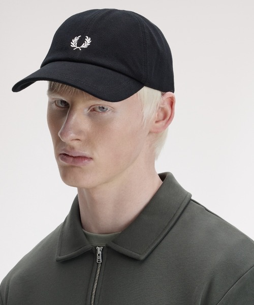 FRED PERRY（フレッドペリー）の「Pique Classic Cap／ピケクラシックキャップ（キャップ・メンズ・セージグリーン/ダークネイビー/ダークグリーン/ブラック系その他/ベージュ/ブルー系その他/ネイビー/ダークブルー/マルーン/ブラック・ONE SIZE）」の17枚目の写真