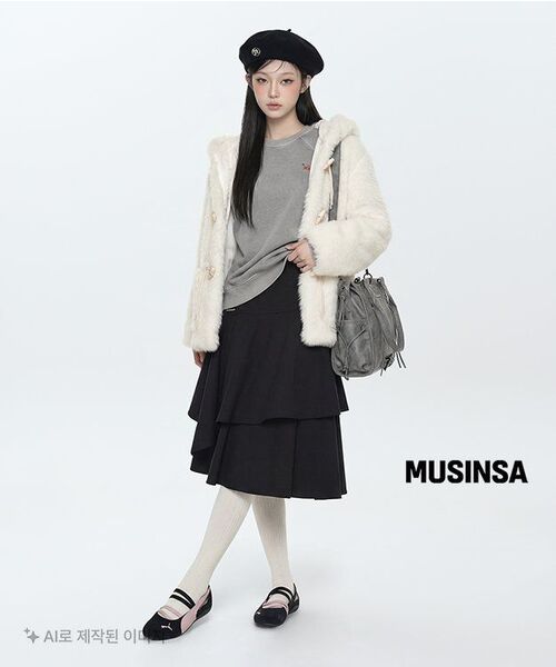 RONRON(ロンロン)の「FUR TOGGLE HOODED JACKET IVORY(ムートンコート・レディース・その他・FREE)」の4枚目の写真