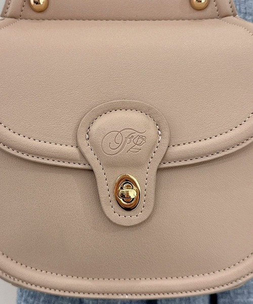 F i.n.t（フィント）の「型押しサークルポシェット/fint フィント（ショルダーバッグ・レディース・ブラウン/ピンクベージュ・FREE）」の5枚目の写真