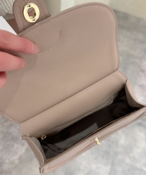 F i.n.t（フィント）の「型押しサークルポシェット/fint フィント（ショルダーバッグ・レディース・ブラウン/ピンクベージュ・FREE）」の7枚目の写真