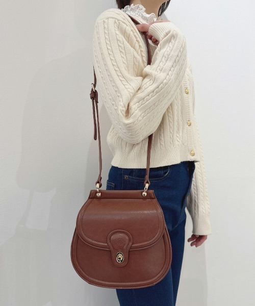 F i.n.t（フィント）の「型押しサークルポシェット/fint フィント（ショルダーバッグ・レディース・ブラウン/ピンクベージュ・FREE）」の9枚目の写真