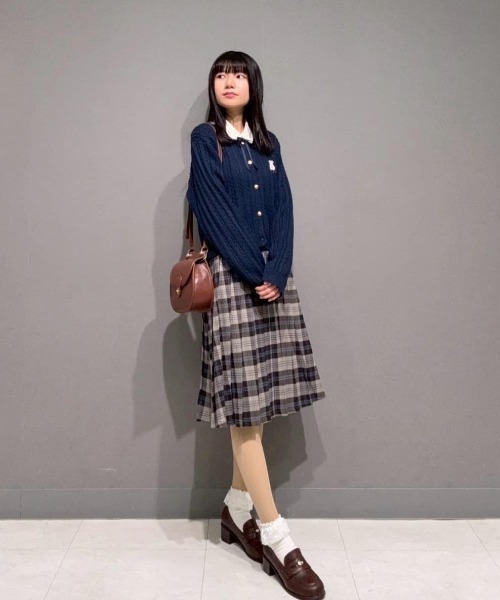 F i.n.t（フィント）の「型押しサークルポシェット/fint フィント（ショルダーバッグ・レディース・ブラウン/ピンクベージュ・FREE）」の22枚目の写真