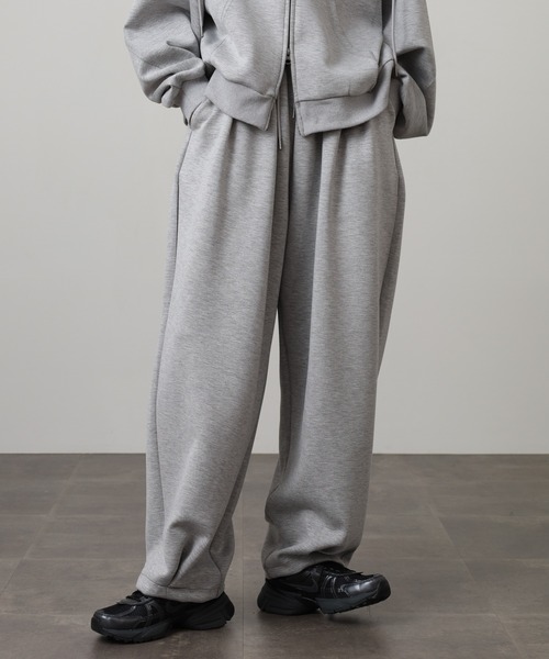 ATELANE（アテレーン）の「ATELANE / レーヨンMIXポンチ/タックイージーパンツ（スウェットパンツ・メンズ・グレー/ブラック・M/L/XL）」の20枚目の写真