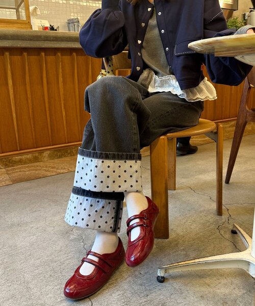 CIAOPANIC（チャオパニック）の「ロールアップドットワイドデニムパンツ（デニムパンツ・レディース・ブラック/ブラウン/ブルー系その他・SMALL/MEDIUM/X-SMALL）」の2枚目の写真