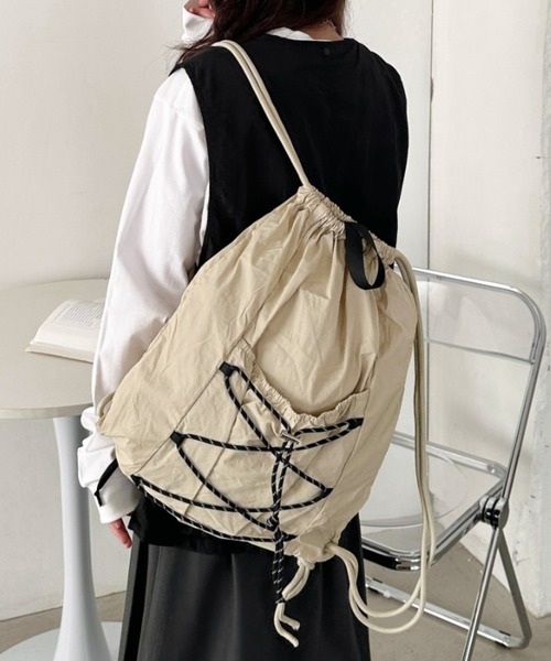 CLEA(クレア)の「ドローコードナイロンナップサック(バックパック/リュック・レディース・ブラック/アイボリー/グレー/カーキ・FREE)」の1枚目の写真