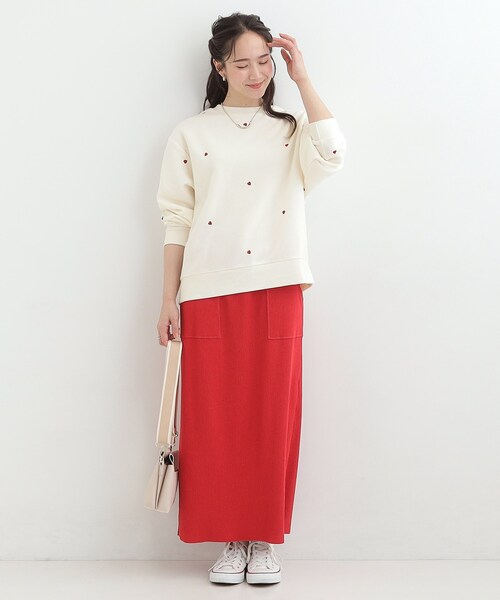 SHOO・LA・RUE(シューラルー)の「【洗濯機可】小さめ刺繍で大人見え アソート裏起毛スウェット(スウェット・レディース・チャコール/ホワイト系3/ネイビー系1/グレー系1・00)」の16枚目の写真