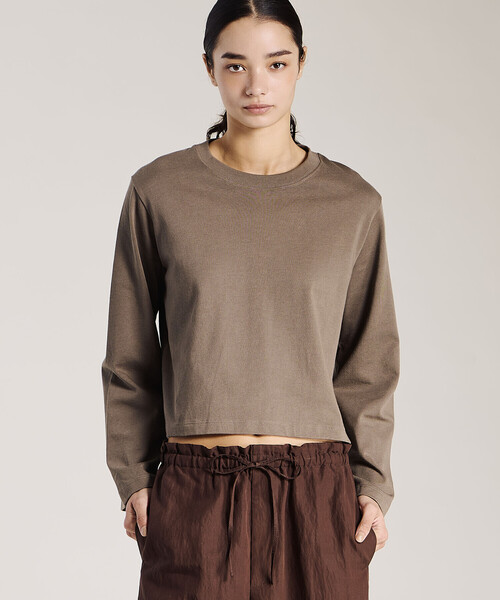 handvaerk(ハンドバーク)の「handvaerk | コットン クルーネック フレアスリーブ長袖Tシャツ WOMEN(Tシャツ/カットソー・レディース・ブラウン系その他/ホワイト系その他/ブルー系その他・S)」の4枚目の写真
