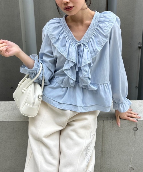 continuer de NICE CLAUP(コンティニューデナイスクラップ)の「【一枚で華やかに】レースフリフリブラウス(シャツ/ブラウス・レディース・ピンク/ブラック/サックスブルー/オフホワイト・FREE)」の10枚目の写真