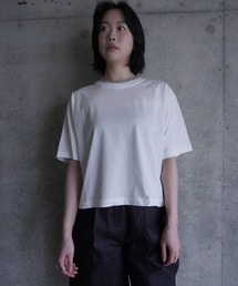 G.V.G.V.（ジーヴィージーヴィー）の「LAYERED CROPPED TEE（Tシャツ/カットソー）」