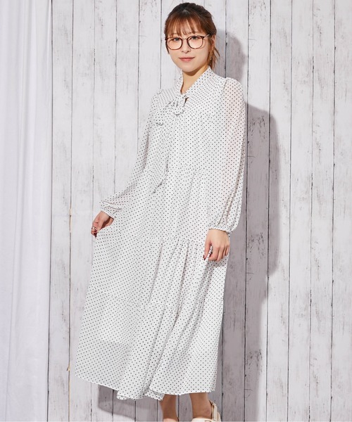GORGE(ゴージ)の「《ドット柄×ボウタイ》ティアードマキシワンピース/春秋/全2色(ワンピース・レディース・ブラック×ホワイト/ホワイト×ブラック・F)」の1枚目の写真