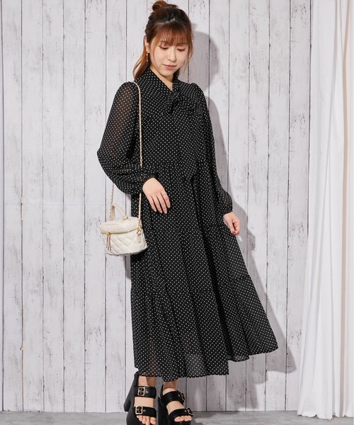 GORGE(ゴージ)の「《ドット柄×ボウタイ》ティアードマキシワンピース/春秋/全2色(ワンピース・レディース・ブラック×ホワイト/ホワイト×ブラック・F)」の6枚目の写真