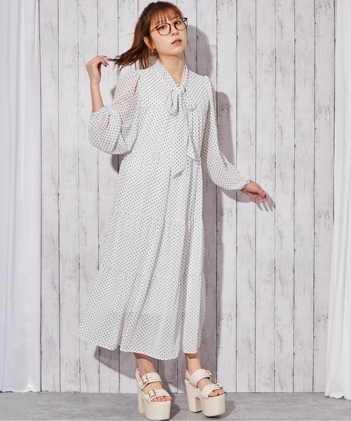 GORGE(ゴージ)の「《ドット柄×ボウタイ》ティアードマキシワンピース/春秋/全2色(ワンピース・レディース・ブラック×ホワイト/ホワイト×ブラック・F)」の10枚目の写真