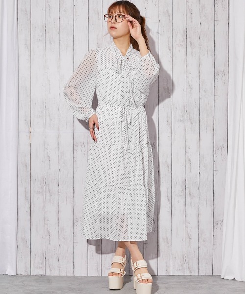 GORGE(ゴージ)の「《ドット柄×ボウタイ》ティアードマキシワンピース/春秋/全2色(ワンピース・レディース・ブラック×ホワイト/ホワイト×ブラック・F)」の11枚目の写真