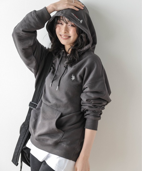 La-gemme（ラジェム）の「U.S. POLO ASSN. ワンポイント刺繍ロゴフーディ（パーカー・レディース・杢グレー/ブラック/ベージュ/ネイビー/チャコール/ホワイト・フリー）」の4枚目の写真