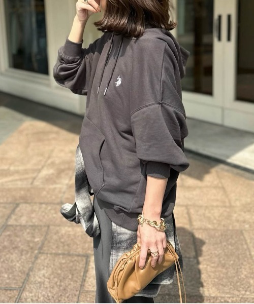 La-gemme（ラジェム）の「U.S. POLO ASSN. ワンポイント刺繍ロゴフーディ（パーカー・レディース・杢グレー/ブラック/ベージュ/ネイビー/チャコール/ホワイト・フリー）」の18枚目の写真