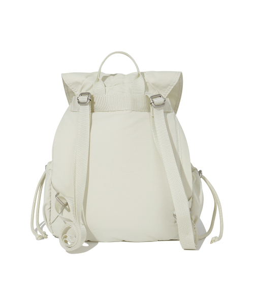 COVERNAT（カバーナット）の「ウィメンズ シュリンクフラップ ミニバックパック アイボリー（バックパック/リュック・レディース・その他・F）」の2枚目の写真