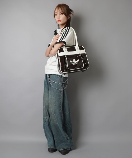 adidas(アディダス)の「【adidas/アディダス】アディダス オリジナルス アドバンスド アーカイブ ショルダーバッグ / エナメルボストンバッグ(ショルダーバッグ・レディース・ブラウン・ONESIZE)」の6枚目の写真