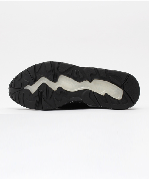 McQ ALEXANDER McQUEEN PUMA（マックキュー アレクサンダー マックイーン プーマ）の「MCQ DISC BLACK（スニーカー・メンズ・ブラック・25.0cm/26.0cm/23.0cm/24.0cm/27.0cm/29.0cm/28.0cm）」の3枚目の写真