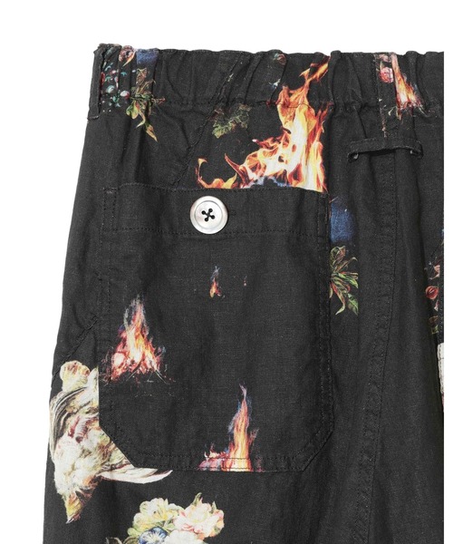 UNDERCOVER(アンダーカバー)の「【UNDERCOVER】UC1F4511-3 FLOWER PANT(デニムパンツ・メンズ・ブラック・2/3)」の3枚目の写真
