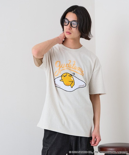 sanrio（サンリオ）の「【SANRIO CHARACTERS/サンリオキャラクターズ】【限定オリジナル】サンリオキャラクターズ 刺繍Tシャツ キャラ・色別注  ビッグシルエット  男女兼用（Tシャツ/カットソー・メンズ・ベージュ系その他4/ホワイト系その他/ブルー系その他/ベージュ系その他2/ブラック系その他2/ホワイト系その他4/ホワイト系その他3/ブルー系その他3・LARGE/MEDIUM/X-LARGE/SMALL）」の6枚目の写真