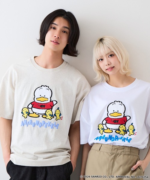 sanrio（サンリオ）の「【SANRIO CHARACTERS/サンリオキャラクターズ】【限定オリジナル】サンリオキャラクターズ 刺繍Tシャツ キャラ・色別注  ビッグシルエット  男女兼用（Tシャツ/カットソー・メンズ・ベージュ系その他4/ホワイト系その他/ブルー系その他/ベージュ系その他2/ブラック系その他2/ホワイト系その他4/ホワイト系その他3/ブルー系その他3・LARGE/MEDIUM/X-LARGE/SMALL）」の7枚目の写真