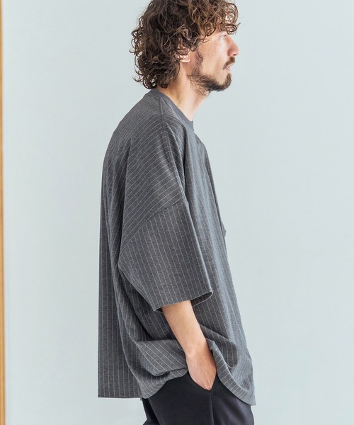 Magine（マージン）の「mt10396-Pinstripe Pattern Fabric T-Shirt Tシャツ(MGN-261-052)（Tシャツ/カットソー・メンズ・チャコール/ブラック・44/46/48）」の4枚目の写真