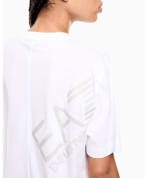 EMPORIO ARMANI EA7(エンポリオアルマーニイーエーセブン)の「<オンライン限定>【エンポリオ アルマーニ EA7】Logo Series オーバーサイズTシャツ コットンジャージー ロゴ(Tシャツ/カットソー・レディース・ブラック/ホワイト・X-SMALL/SMALL/MEDIUM)」の3枚目の写真