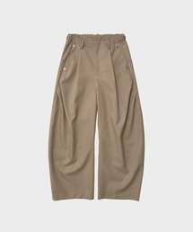 CONZ（コンズ）の「curve leg trousers（スラックス）」