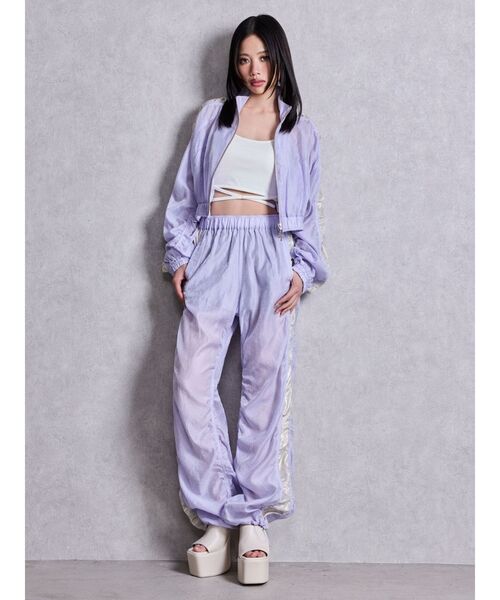 GYDA（ジェイダ）の「sacred edge cross shinyショートブルゾン（ブルゾン・レディース・パープル/ブラック/アイボリー・FREE）」の7枚目の写真