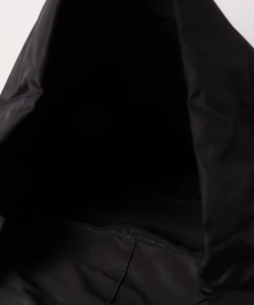 TOPO DESIGNS（トポデザインズ）の「【TOPO DESIGNS】ROVER PACK TECH（バックパック/リュック・レディース・ブラック・ONE SIZE）」の4枚目の写真