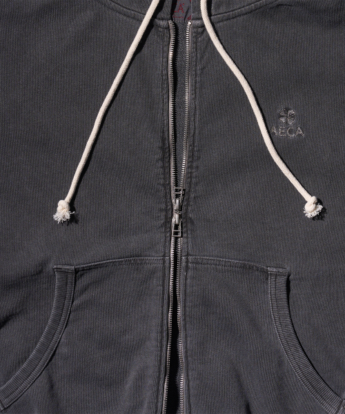 AECA(エイカ)の「EVERYDAY AECA CLOVER ZIP UP HOODIE-WASHED CHARCOAL(パーカー・メンズ・その他・MEDIUM/LARGE/X-LARGE/W)」の12枚目の写真