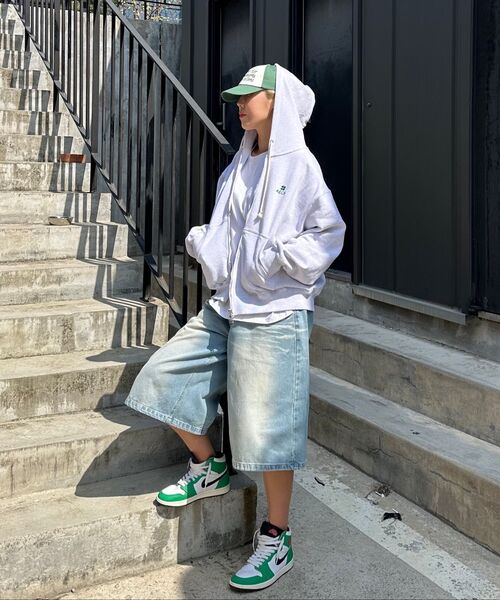 AECA(エイカ)の「EVERYDAY AECA CLOVER ZIP UP HOODIE-WASHED CHARCOAL(パーカー・メンズ・その他・MEDIUM/LARGE/X-LARGE/W)」の15枚目の写真