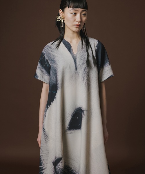 NON TOKYO(ノントーキョー)の「DIRECT PRINT PULLOVER H/S OP(ワンピース・レディース・カラフル/ホワイト×ブラック・FREE)」の1枚目の写真