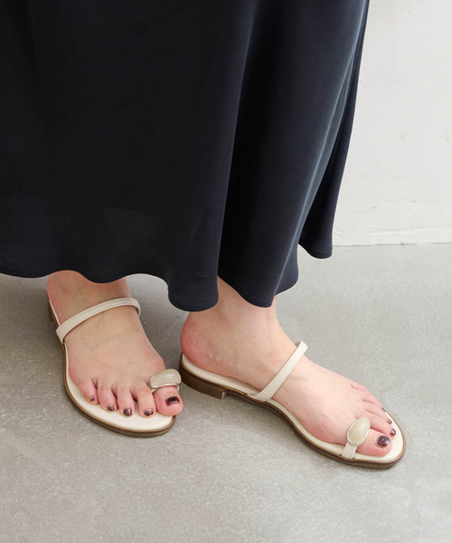 LE TALON(ルタロン)の「ストーンサムリングサンダル(サンダル・レディース・ベージュ/アイボリー・X-SMALL/SMALL/MEDIUM/LARGE/X-LARGE)」の15枚目の写真