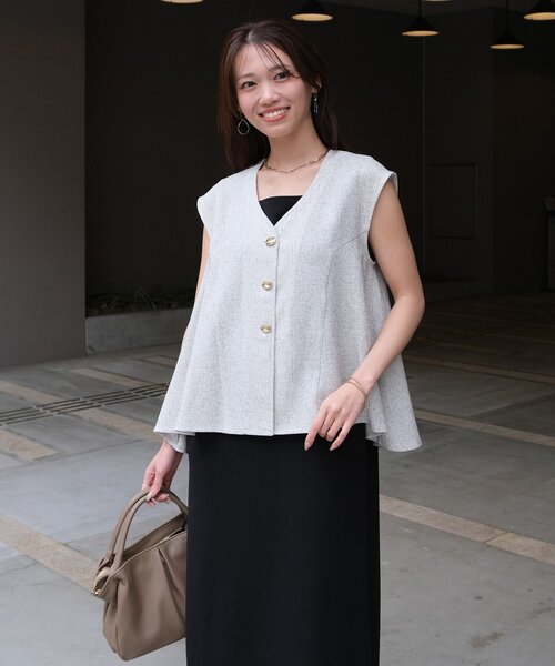 Chez toi(シェトワ)の「【ITAMI企画】ツイードベスト×ノースリワンピース(ワンピース・レディース・ホワイト・LARGE/MEDIUM/SMALL)」の1枚目の写真