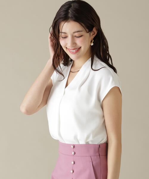 PINKY&DIANNE(ピンキーアンドダイアン)の「◆チョーカー付きVネックブラウス(シャツ/ブラウス・レディース・ネイビー/イエロー/ホワイト・38)」の22枚目の写真