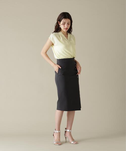 PINKY&DIANNE(ピンキーアンドダイアン)の「◆チョーカー付きVネックブラウス(シャツ/ブラウス・レディース・ネイビー/イエロー/ホワイト・38)」の10枚目の写真