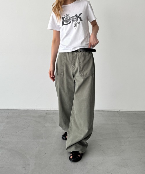 CANAL JEAN(キャナルジーン)の「Lakey Park "Still LOOK here"Tシャツ(Tシャツ/カットソー・レディース・アイボリー/イエロー/ネイビー/グレー/ブルー・ONE SIZE)」の9枚目の写真
