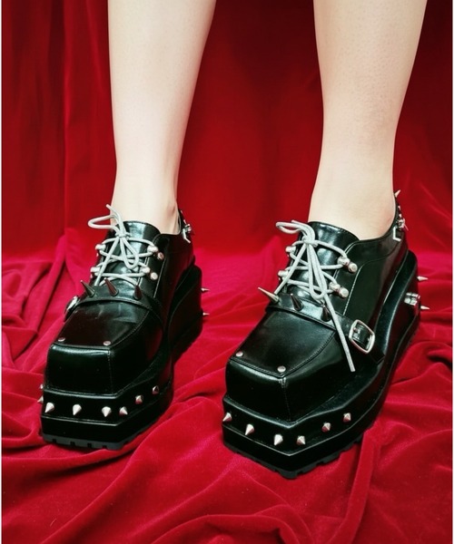 スパイク ベルトデザイン厚底シューズ JUST ABOUT│Jeffrey Campbell