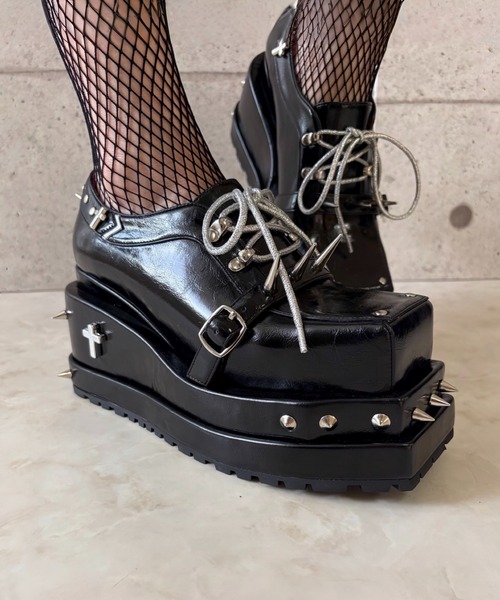 スパイク ベルトデザイン厚底シューズ JUST ABOUT│Jeffrey Campbell