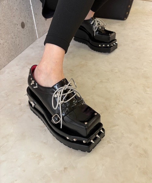 スパイク ベルトデザイン厚底シューズ JUST ABOUT│Jeffrey Campbell