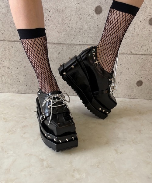 スパイク ベルトデザイン厚底シューズ JUST ABOUT│Jeffrey Campbell
