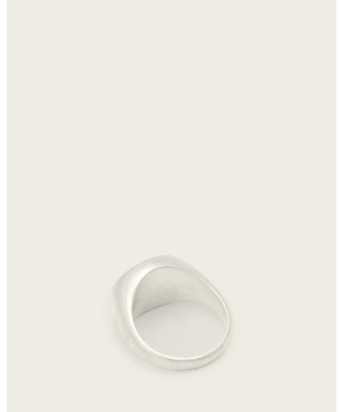 ALLSAINTS(オールセインツ)の「OWEN BLACK ONYX STERLING SILVER RING | OWEN ブラック オニキス スターリング シルバー リング(リング・メンズ・シルバー・S/M)」の7枚目の写真