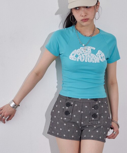 WHO'S WHO gallery（フーズフーギャラリー）の「【WEB限定カラーあり】デフォルメレースロゴチビT（Tシャツ/カットソー・レディース・ピンク/オフホワイト/イエロー/サックスブルー/ブラック/ミント/ダークブラウン/ホワイト系その他・FREE）」の5枚目の写真