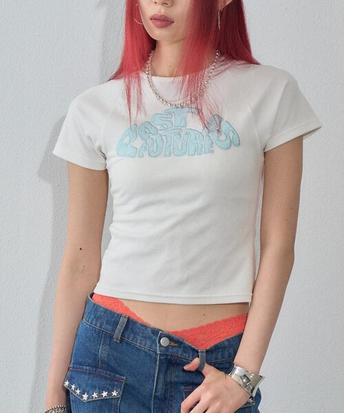 WHO'S WHO gallery（フーズフーギャラリー）の「デフォルメレースロゴチビT（Tシャツ/カットソー・レディース・ピンク/オフホワイト/イエロー/サックスブルー/ブラック・FREE）」の10枚目の写真