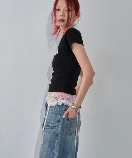 WHO'S WHO gallery（フーズフーギャラリー）の「デフォルメレースロゴチビT（Tシャツ/カットソー・レディース・ピンク/オフホワイト/イエロー/サックスブルー/ブラック・FREE）」の15枚目の写真