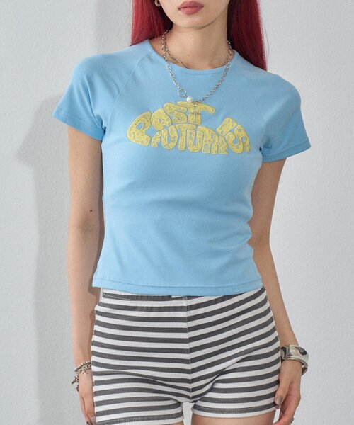 WHO'S WHO gallery（フーズフーギャラリー）の「【WEB限定カラーあり】デフォルメレースロゴチビT（Tシャツ/カットソー・レディース・ピンク/オフホワイト/イエロー/サックスブルー/ブラック/ミント/ダークブラウン/ホワイト系その他・FREE）」の10枚目の写真